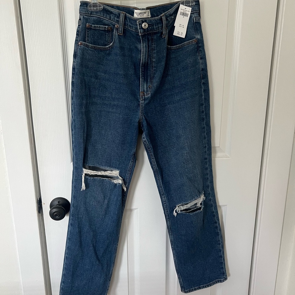 Abercrombie & Fitch Ultra High Rise Ankle Straight Leg Jeans size 10r/30